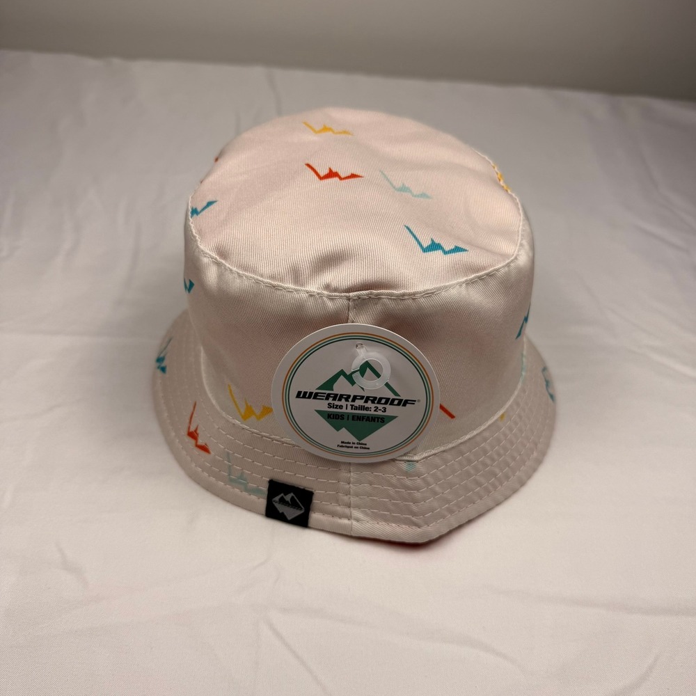✨3 for $15 Wearproof Bucket Hat‎ Off White Multi Color Geometric Mountain 2-3